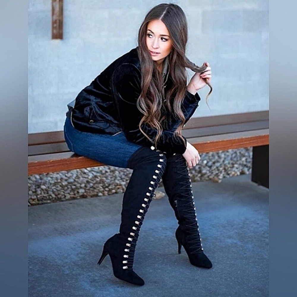 New w/o Box Journee Collection Trill Faux Suede Over The Knee Stiletto Boots 5.5